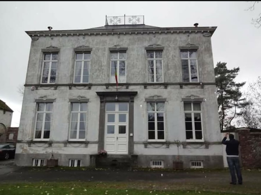 Isolation Facade 